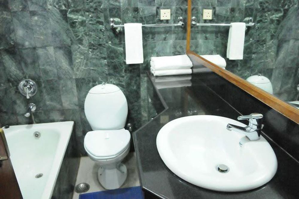 Hotel Clarion Katmandu Zewnętrze zdjęcie